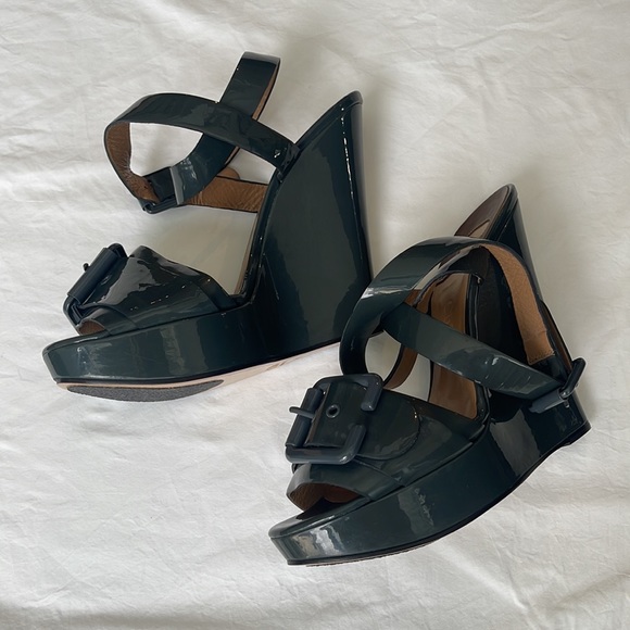 Chloe Buckle Wedge Sandal - Picture 2 of 5